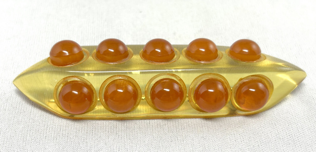 BP161 applejuice bar pin with peachy amber cabochon dots